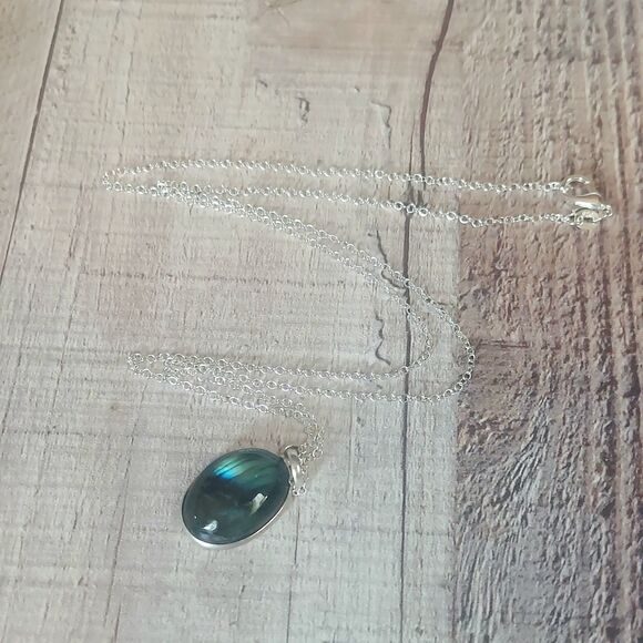 Handmade Jewelry - Labradorite Crystal Necklace Natural Gemstone Pendant